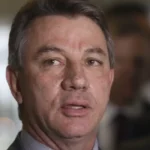 Imagem homem olhando para o lado Ex-governador de Roraima, Antonio Denarium é goiano. (Foto: Antônio Cruz/EBC)