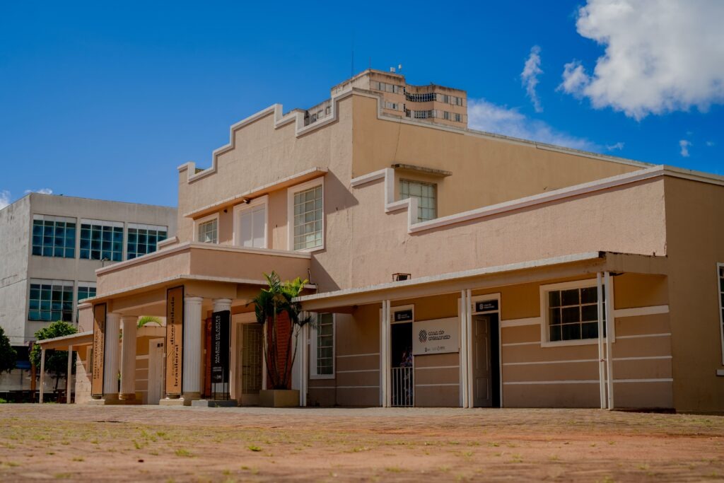 Imagem Centro Cultural Ulysses Guimarães, na Praça Bom Jesus