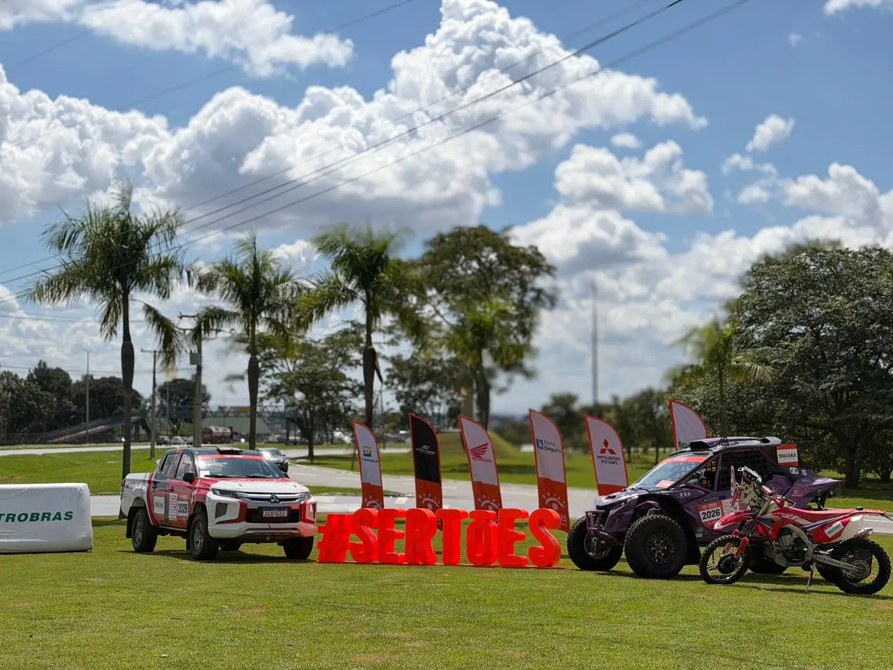 Imagem carros e motos Rally dos Sertões 2026