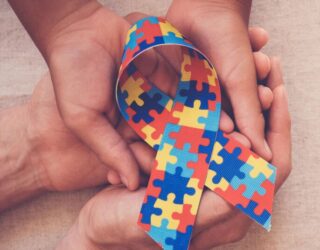 Data foi estabelecida pela ONU para conscientizar a população sobre o TEA (Foto: Procon)