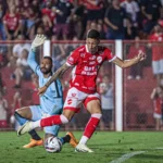 Gustavo Puskas fez o gol da vitória do Vila Nova (Foto - Roberto Corrêa)