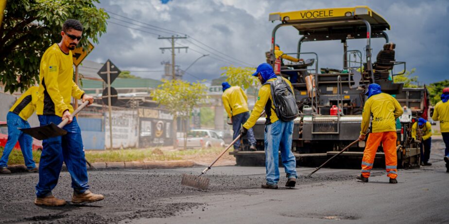 Imagem Serviço asfalto maquina