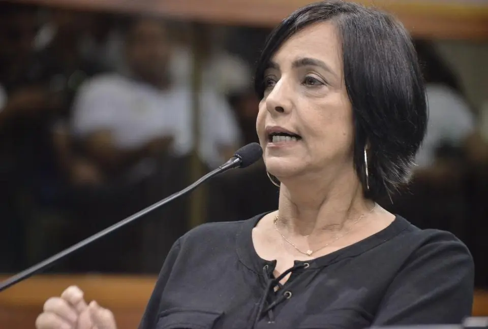 Isaura Lemos se filiou ao PSB para concorrer à eleição. (Foto: Marcos Kennedy/Alego)