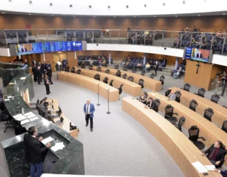 Vilela aponta impedimento legal para barrar progressões salariais na Alego e veto vai ao Plenário - Foto: Agência Assembleia de Notícias