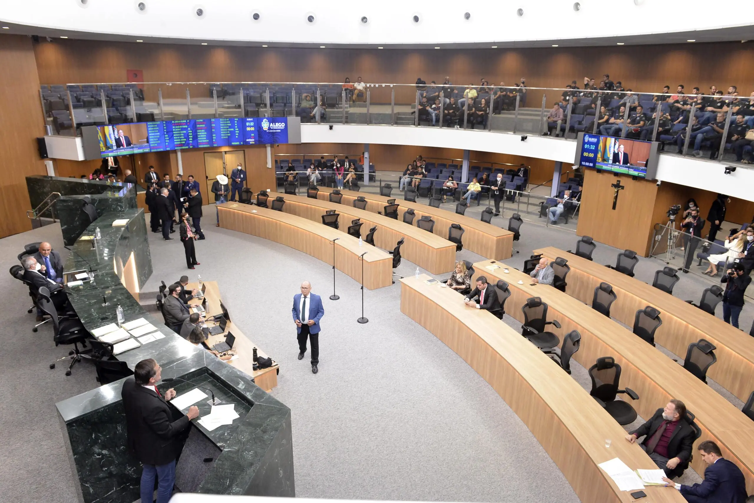 Vilela aponta impedimento legal para barrar progressões salariais na Alego e veto vai ao Plenário - Foto: Agência Assembleia de Notícias