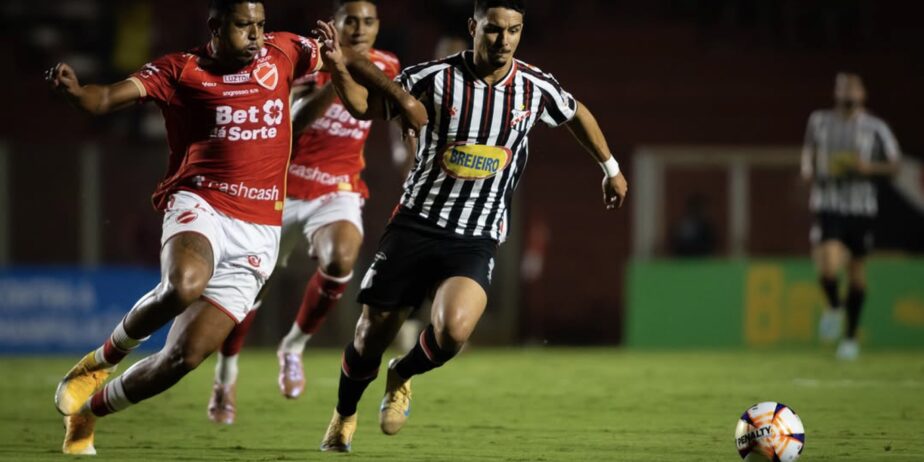 Anápolis elimina Vila Nova nos pênaltis e garante vaga na final da Copa Centro-Oeste