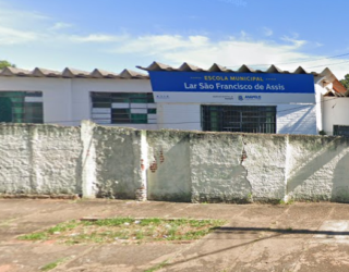 Imagem fachada de entrada escola