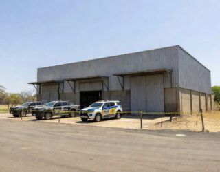 Empresa atua no armazenamento de veículos apreendidos e realização de leilões. (Foto: Paulo de Tarso/Prefeitura de Anápolis)