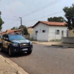 Suspeito foi preso após ameaçar ex e rasgar pneus do carro da filha em Anápolis. (Foto: Reprodução)