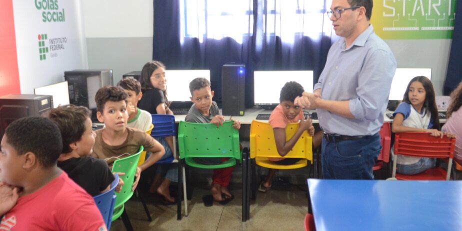 Anápolis está entre as cidades contempladas pelo Goiás Social com vagas gratuitas para curso de robótica