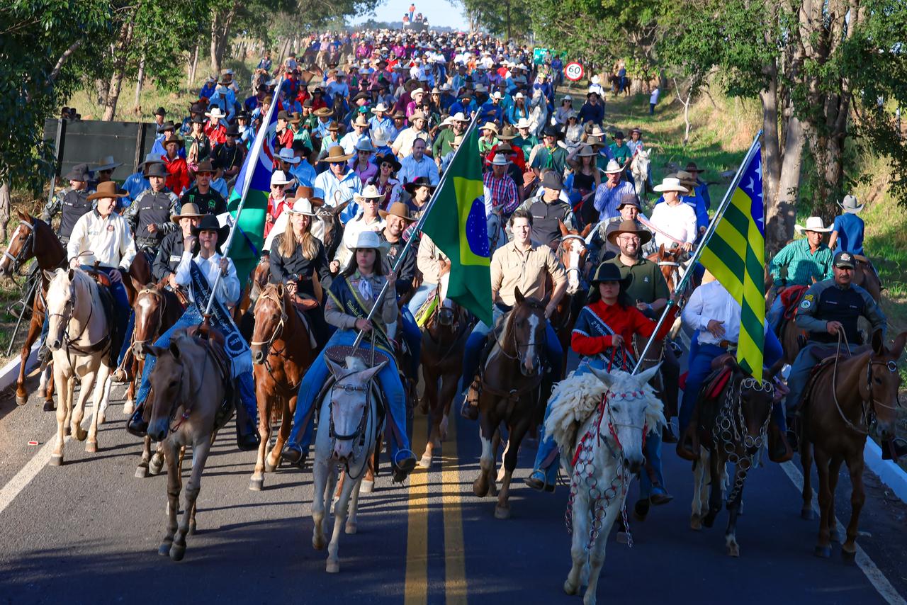 Daniel Vilela participa da 23ª Cavalgada Ecológica de Córrego do Ouro, no Oeste goiano (Foto: Romullo Carvalho)