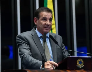 Senador Vanderlan Cardoso quer emenda à PEC do fim da 6x1. (Foto: Senado Federal)