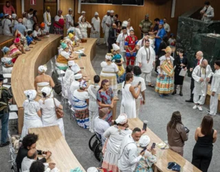 Sessão homenageou religiões afrobrasileiras por sugestão do deputado Mauro Rubem - Foto: Sérgio Santana