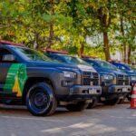 Imagem viaturas pretas da segurança publica