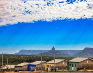 Nordeste goiano recebe 87 casas a custo zero em São Domingos e Cavalcante e nova etapa das obras de pavimentação da GO-110. (Fotos: Benedito Braga e Wesley Costa)