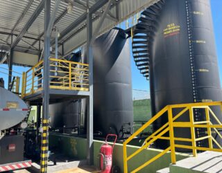 Nas diligências, as equipes constataram que locais eram utilizados para beneficiamento ilícito de produtos petrolíferos (Foto: PC)