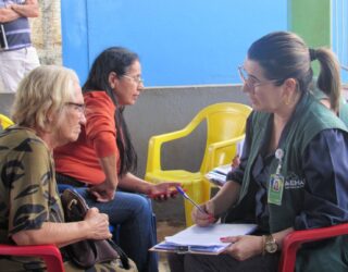 Dezenove proprietários serão contemplados com as escrituras de seus imóveis e outros 170 participarão de processo para regularizar (Foto: Agehab)