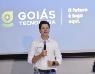 Daniel Vilela sanciona leis que criam a GOtech e o Pequi Bank, iniciativas voltadas à transformação digital, inovação e ampliação dos serviços públicos em Goiás (Foto: André Saddi)