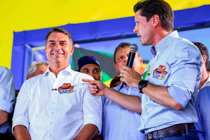 Daniel Vilela declara apoio a Flávio Bolsonaro no segundo turno